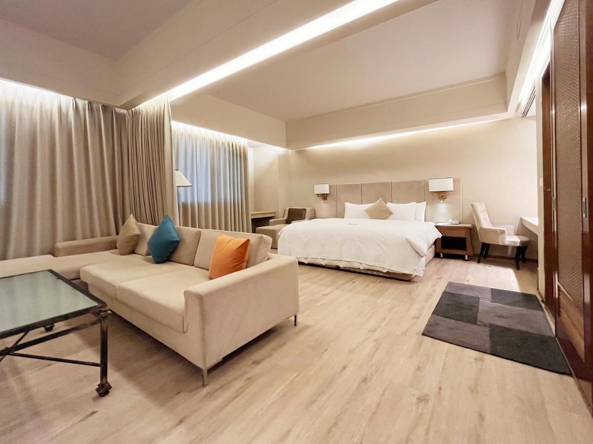 טאינאן Jia Hsin Garden Hotel מראה חיצוני תמונה